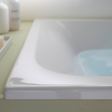 Elegant design of the Tawa bathtub