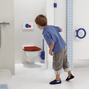 Geberit Bambini WC with individual actuator plate