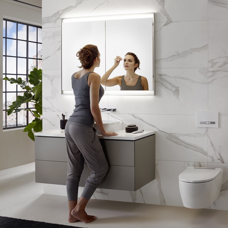 Bright light for intensive beauty care