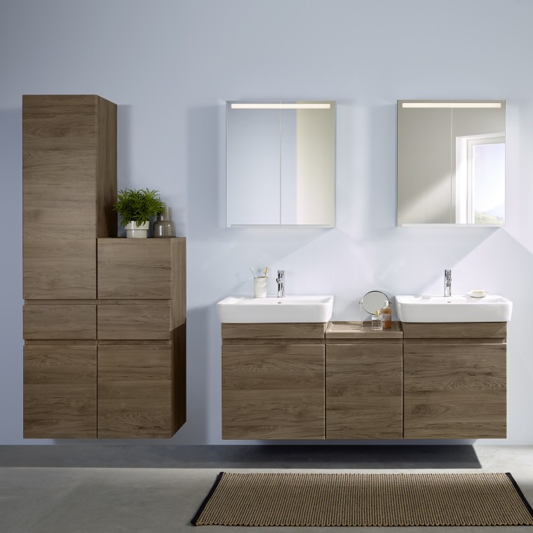 Geberit Renova Plan vanity unit with side cabinets and tall cabinet