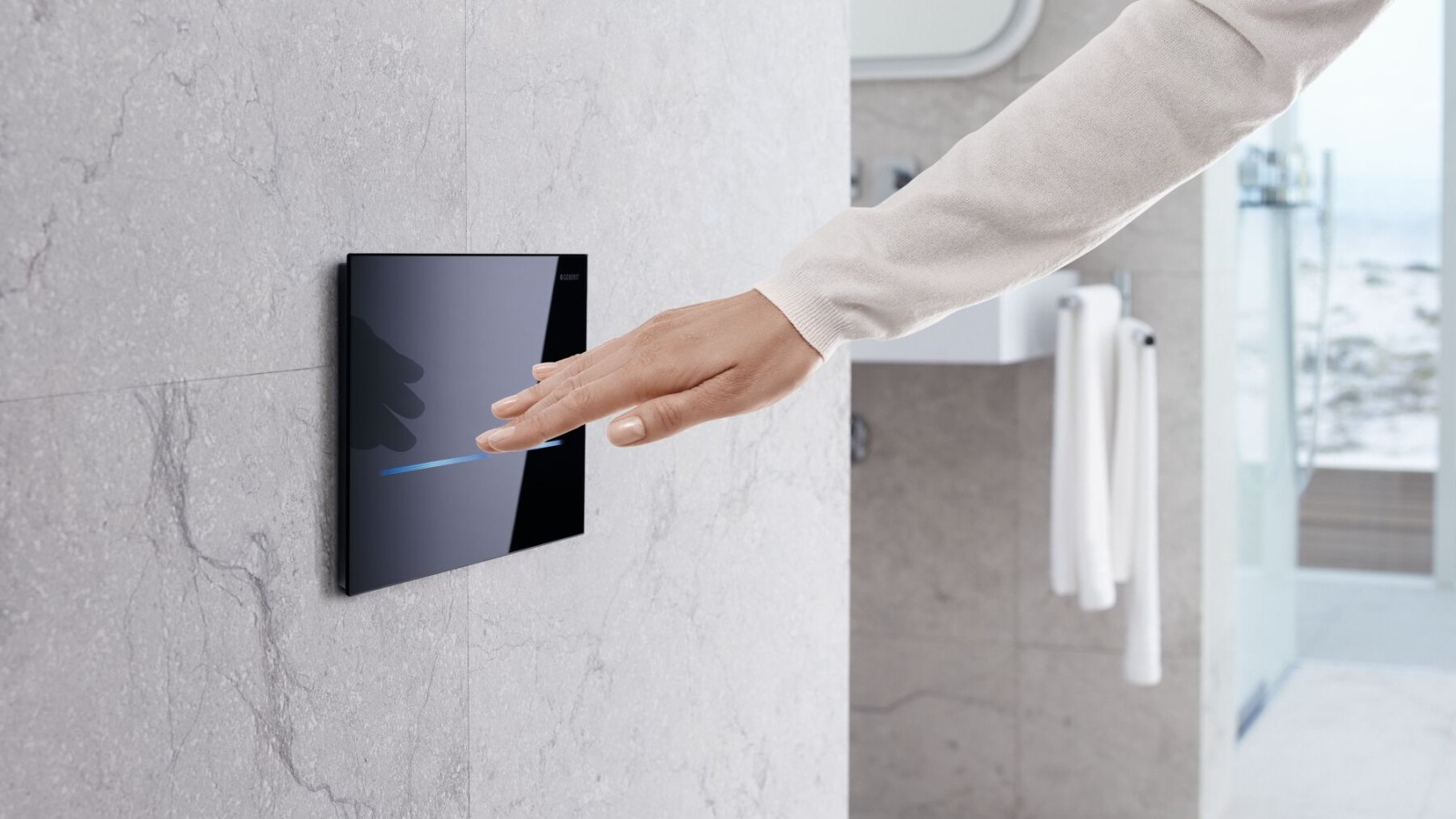 Touchless or automatic toilet flushing with the Geberit Sigma80 actuator plate in a square design