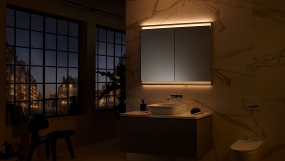 The Geberit ONE mirror cabinet with ComfortLight (© Geberit) The Geberit ONE mirror cabinet with ComfortLight (© Geberit)