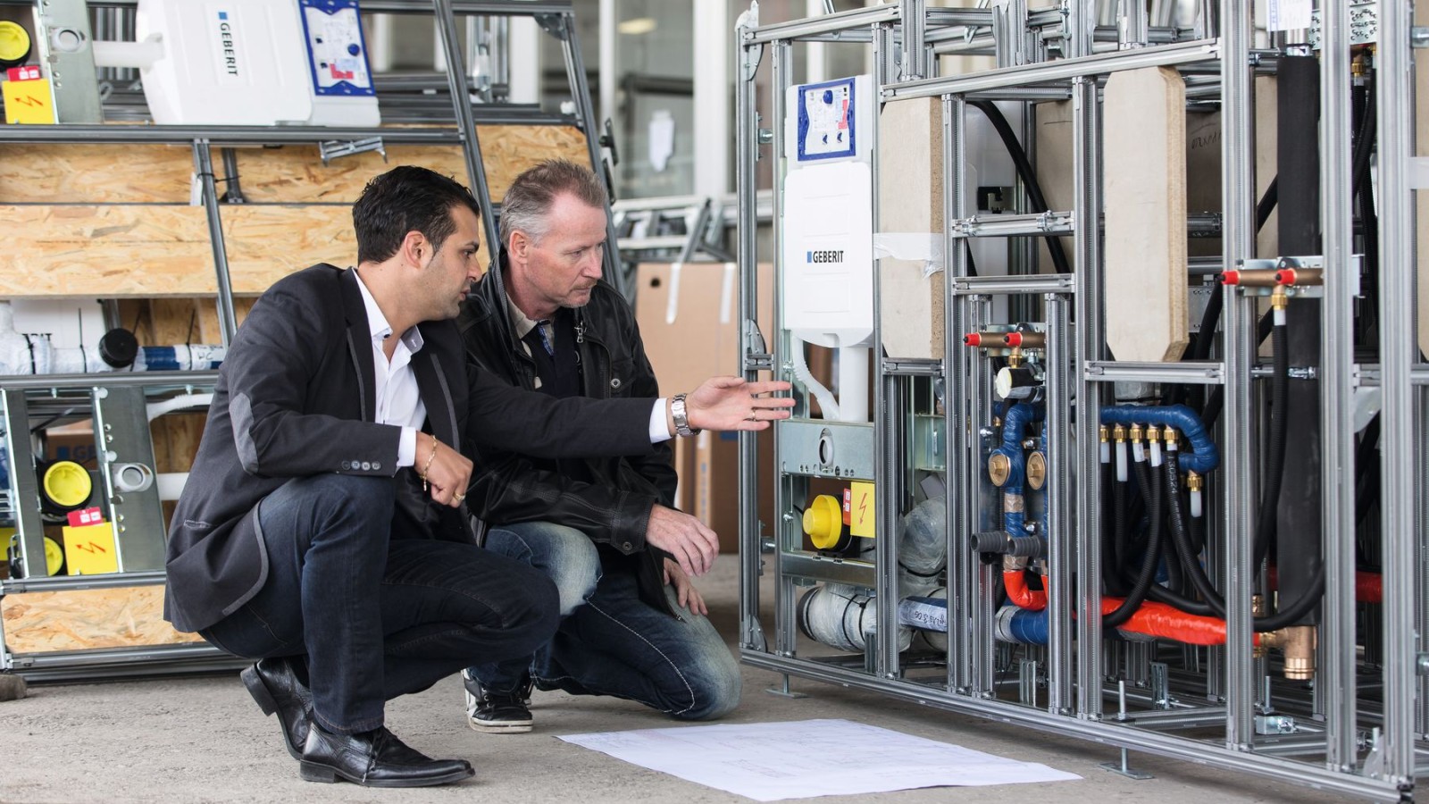 The Geberit sales representative checks that the installation is correct. The Geberit sales representative checks that the installation is correct.