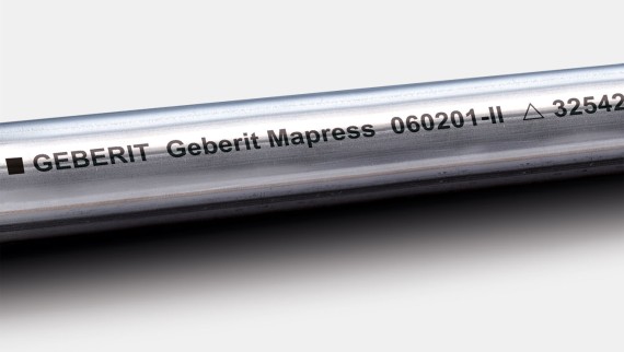 The black label identifies the Geberit Mapress Stainless Steel system pipe CrNiMo