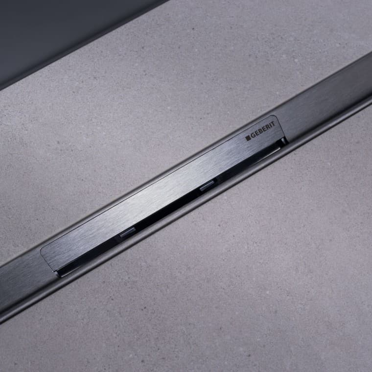 Geberit CleanLine50 in black chrome Geberit CleanLine50 in black chrome