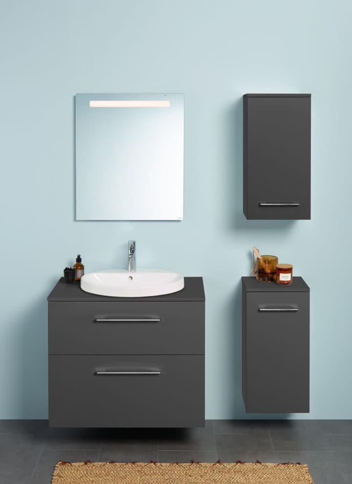 Option Basic mirror 40 cm combined with the Selnova bathroom series (© Geberit) Option Basic mirror 40 cm combined with the Selnova bathroom series (© Geberit)