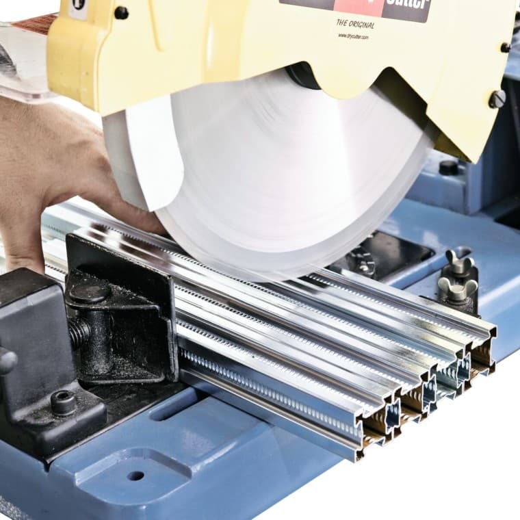 Simple cutting of Geberit GIS profiles Simple cutting of Geberit GIS profiles